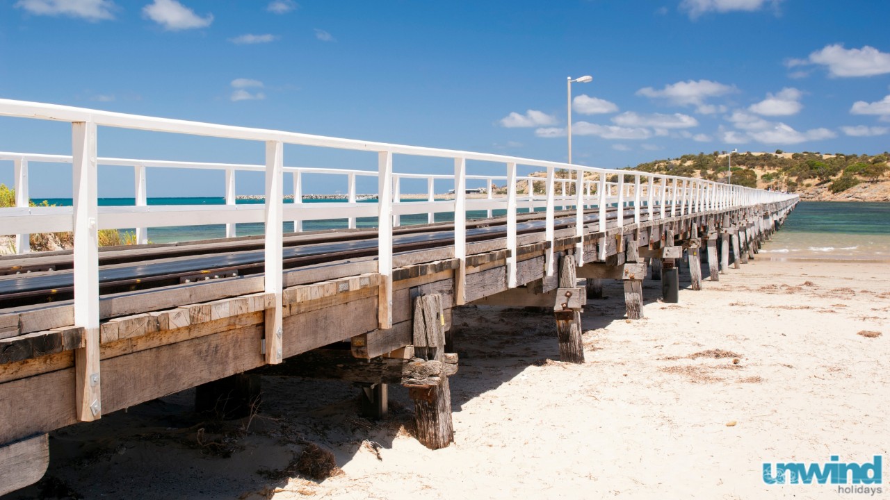 Situated within walking distance of Encounter Bay’s coastline, walking trails, cafés, and attractions.