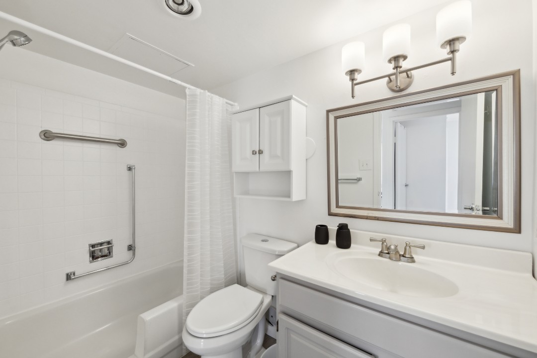 Legacy at Imperial Village · Unit 418 2/1