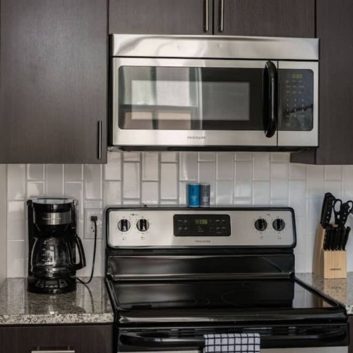 Full kitchen