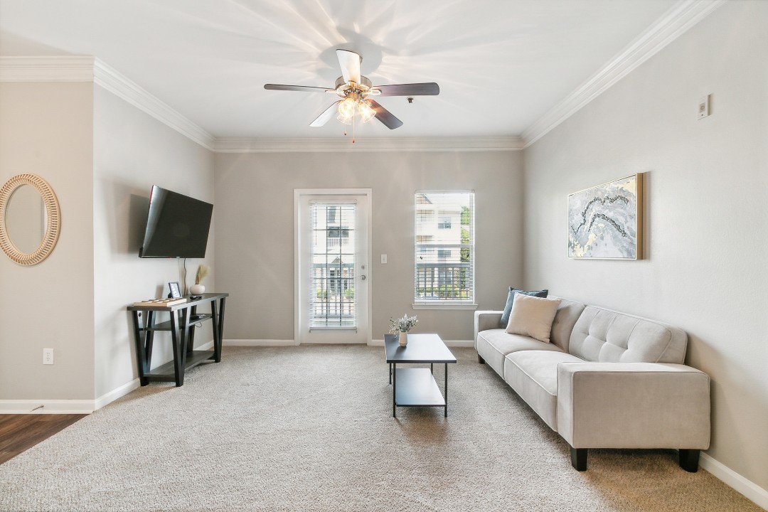 The Verandas, 2123 Calgary Crescent, · Unit 1/1