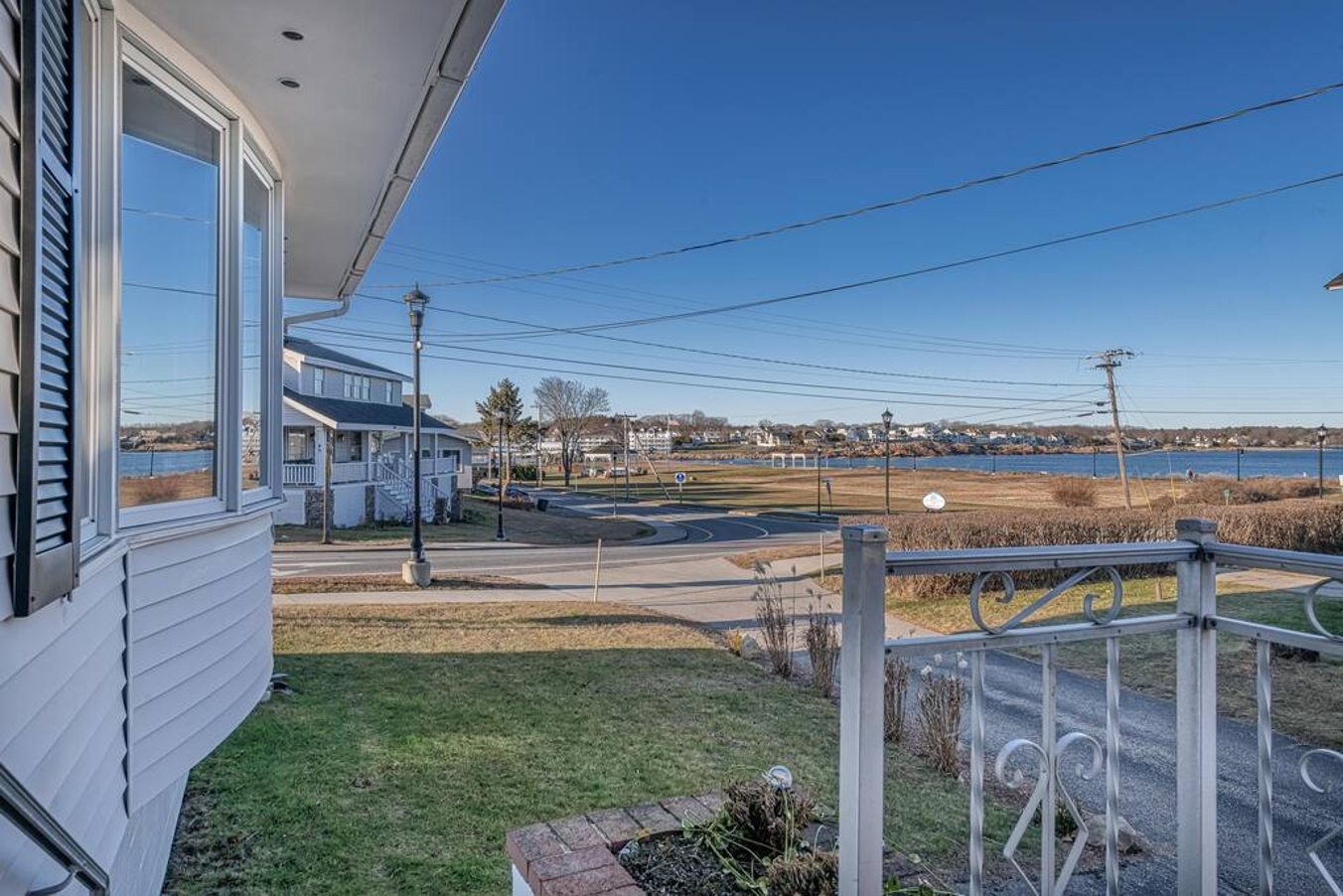 Vacation Rental 124 Steps to the Sandy Short Sands Beach in Maine!