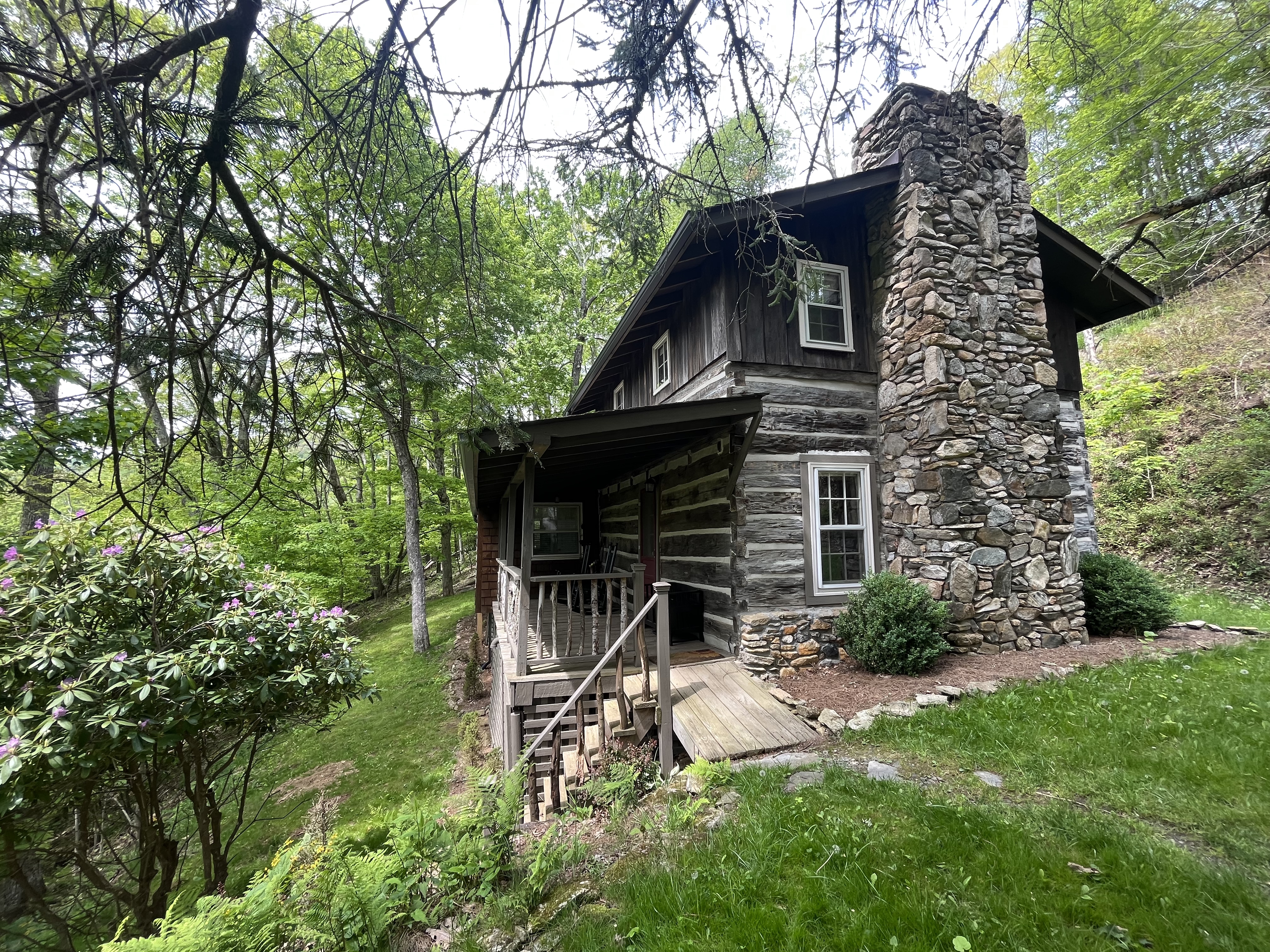 Beautiful Cabin in Wolf Laurel Resort  — MARS HILL, NC — vacation rental