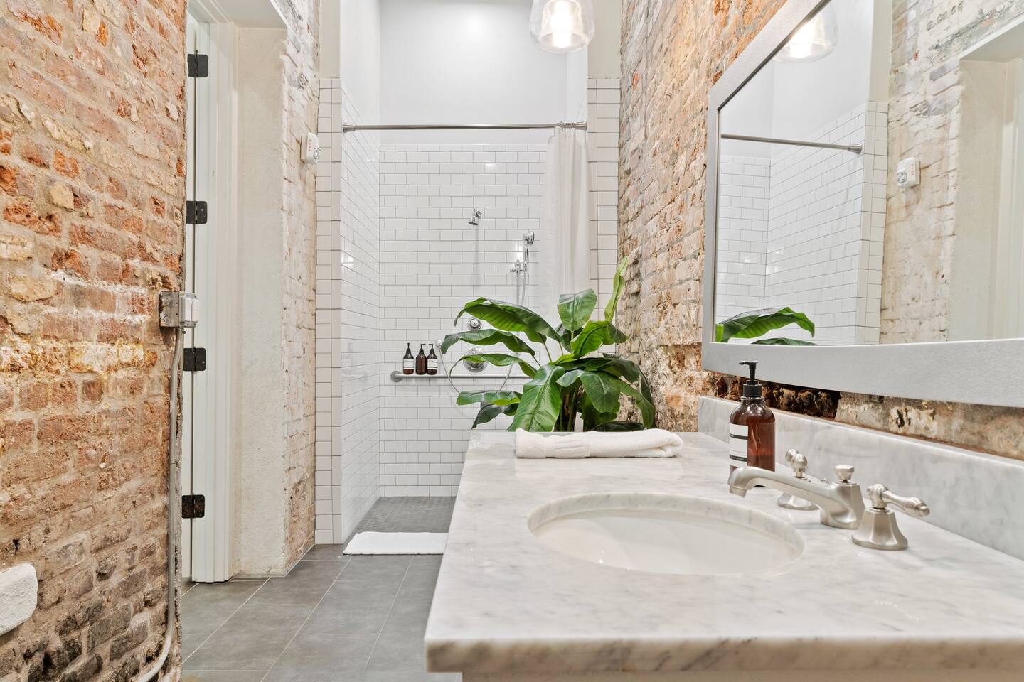 Ensuite bathroom space in second bedroom