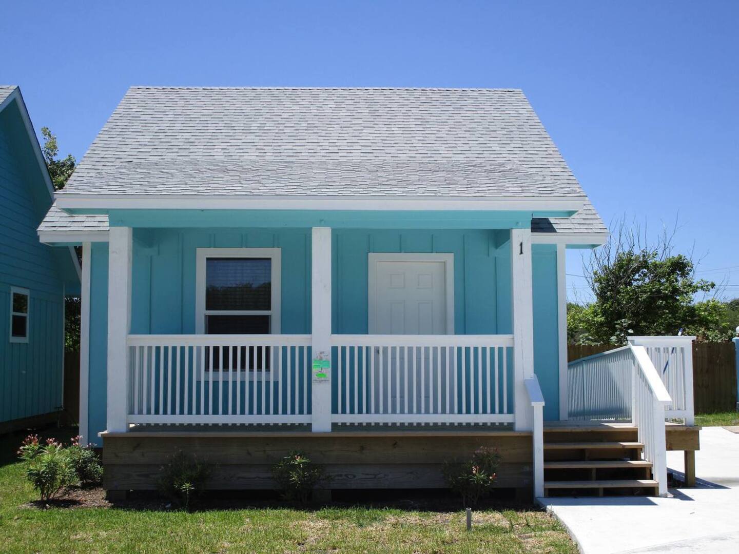 Coastal Escape With Modern Amenities - Spacious And Accessible Cottage - Rockport, TX