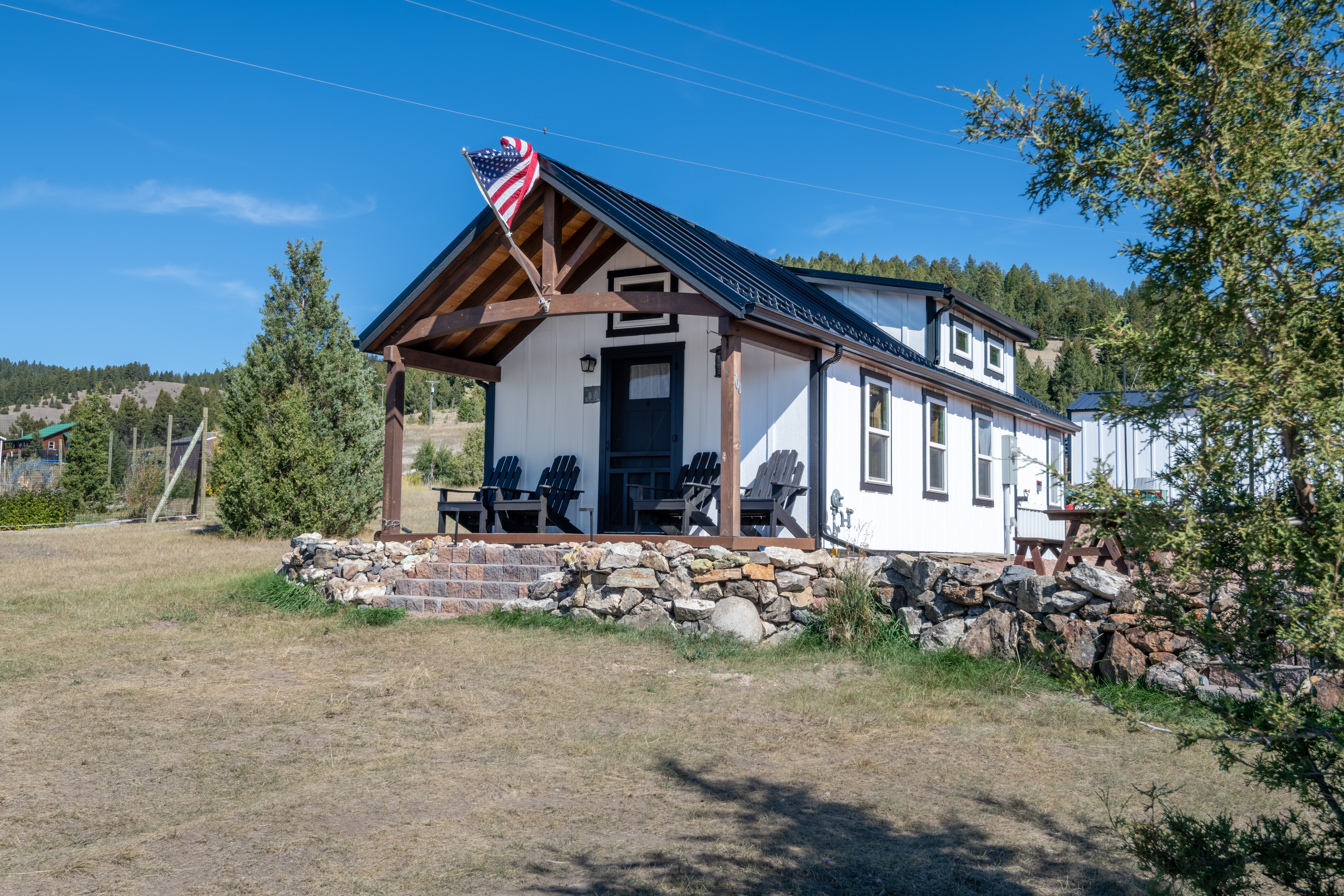 Last Best Loft - A cozy loft cabin stunning views — Philipsburg, MT — vacation rental