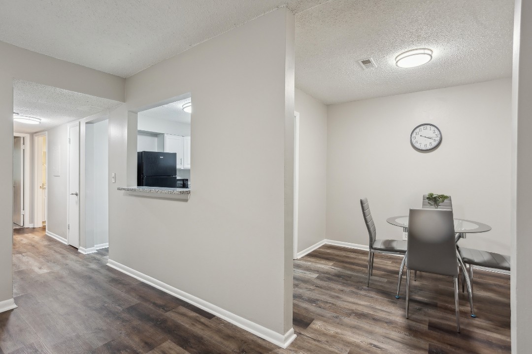 Crest at East Cobb 1830G · Unit 2/2