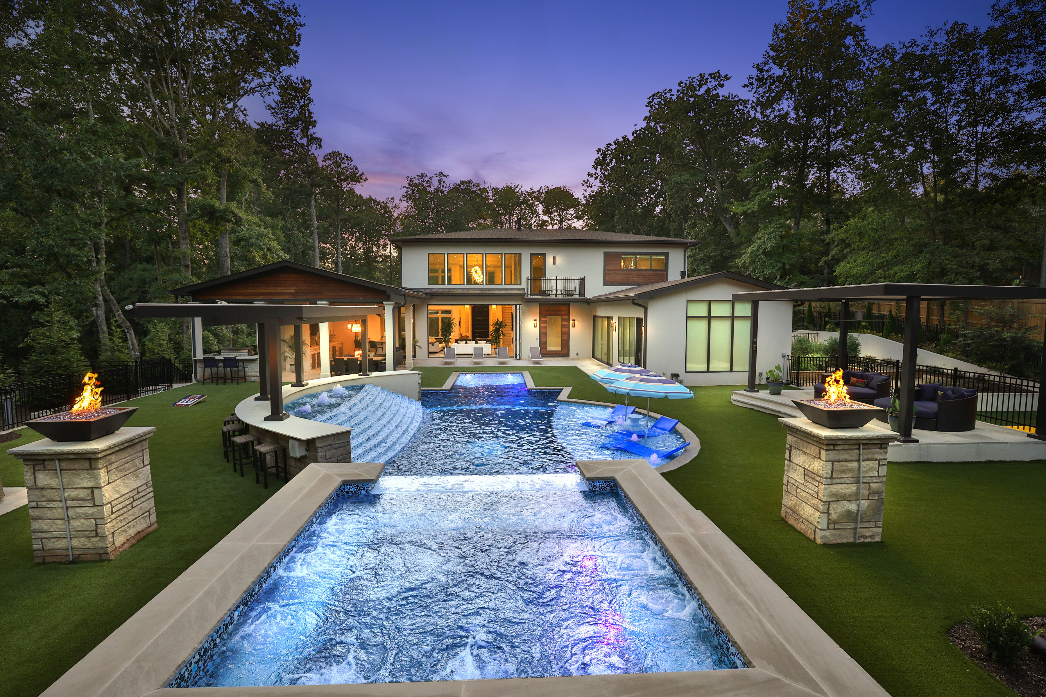 Luxurious Oasis With Heated Pool And Turf Field - Stunning Escape - Sandy Springs, GA