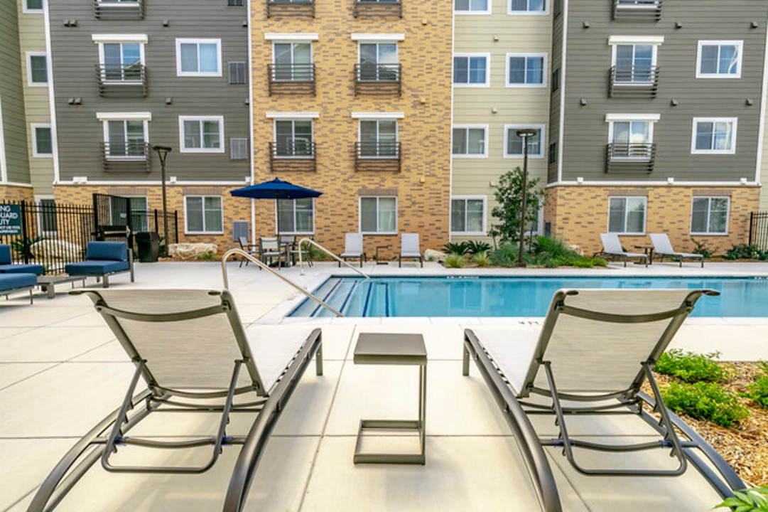 Simplicity At the Rim · Unit 1103  1103 1/1