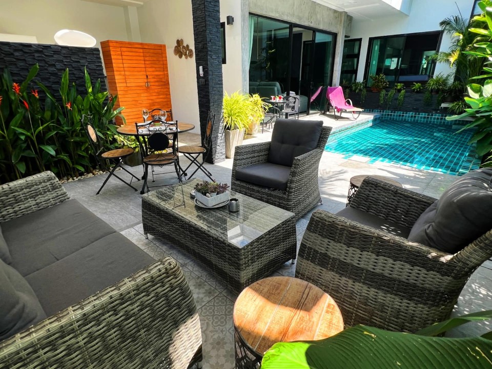 Ruby · Intimate Oasis, 2 bedrooms Pool
