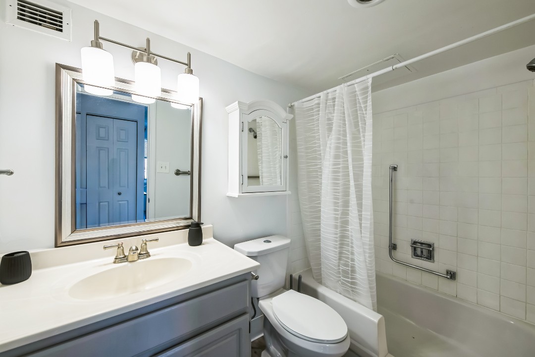 Legacy at Imperial Village · Unit 517 2/2