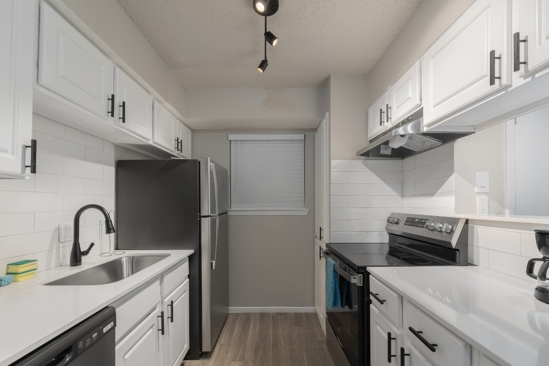 The Landry · Unit 214 1/1