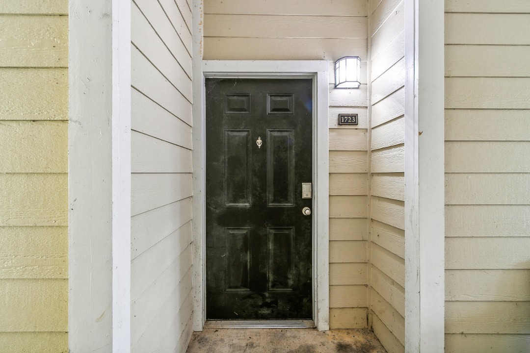 The Verandas, 1723 Seoul Garden Way, · Unit 2/2