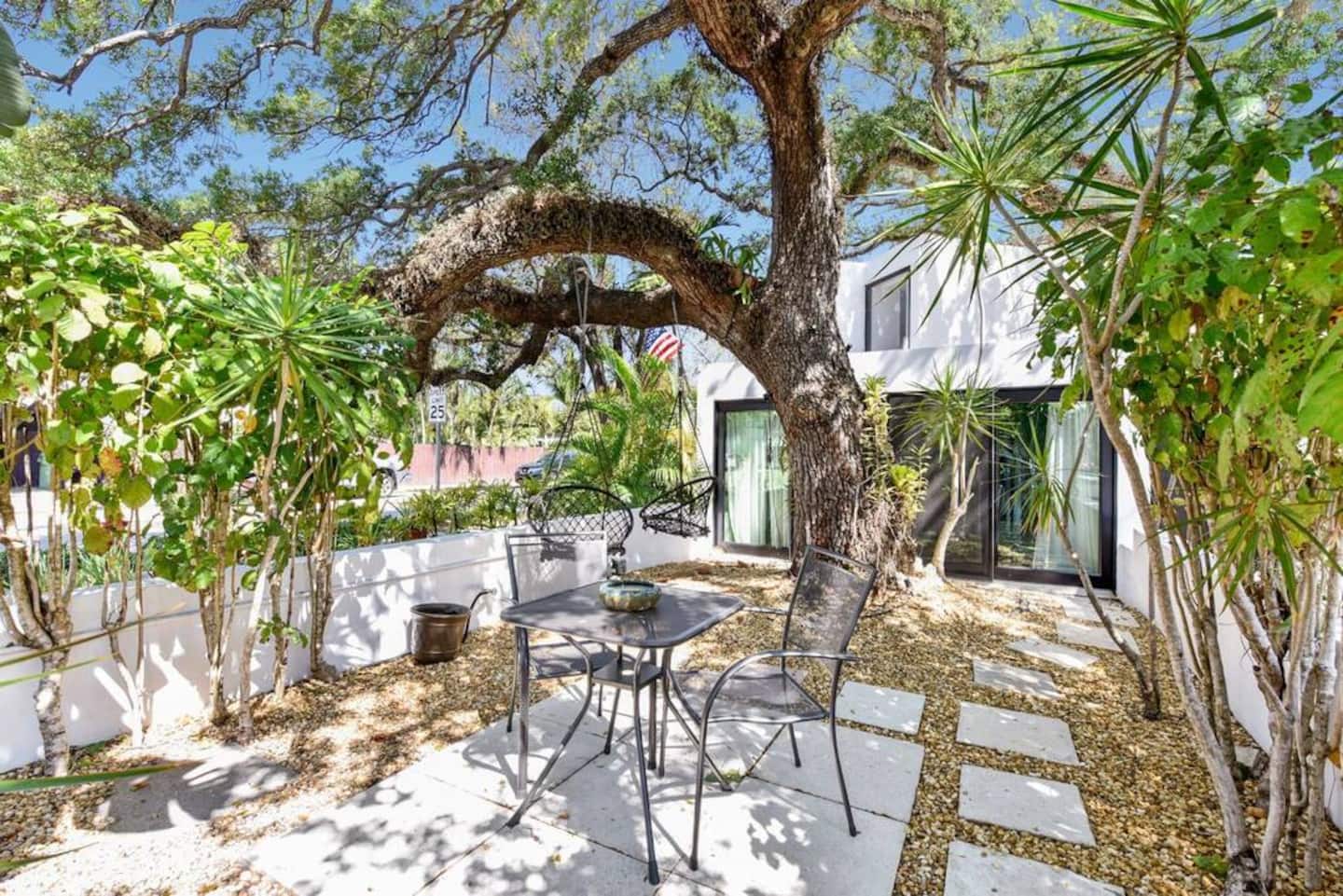 Charming Apartment With Smart Tv And Free Parking - Cozy Hideaway - Bahamas