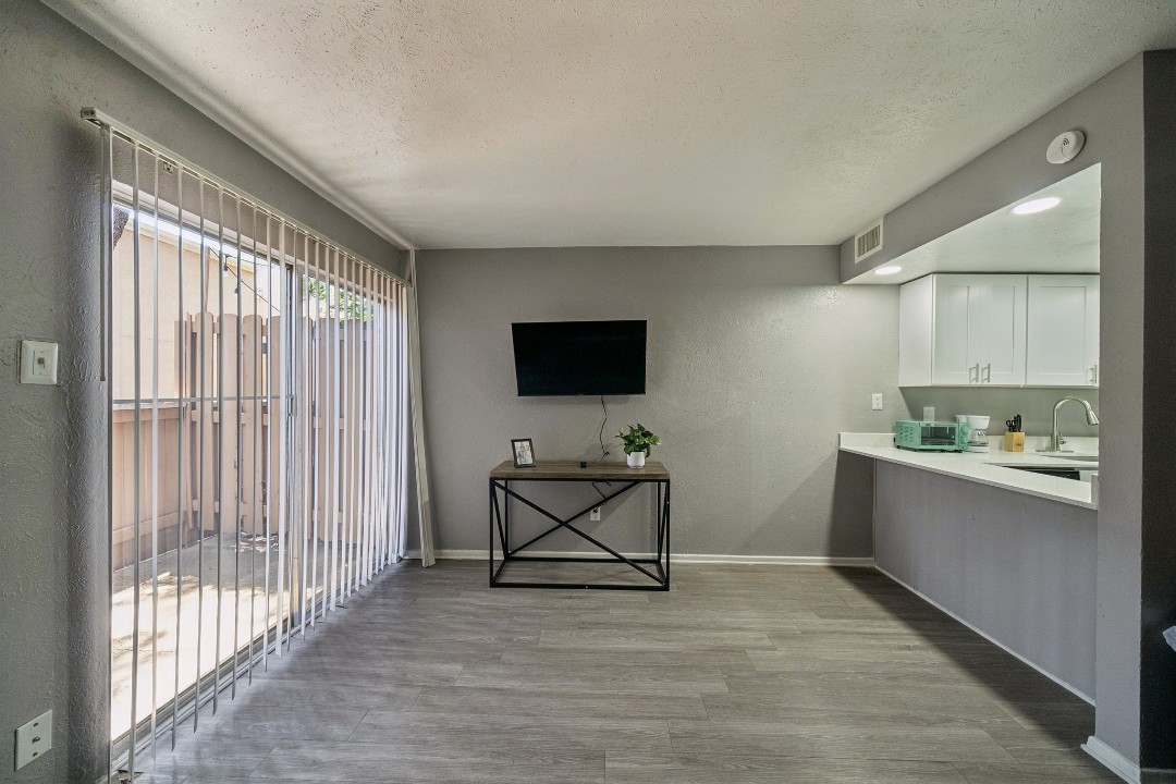 Vista Buena 2-176 · Unit 1/1