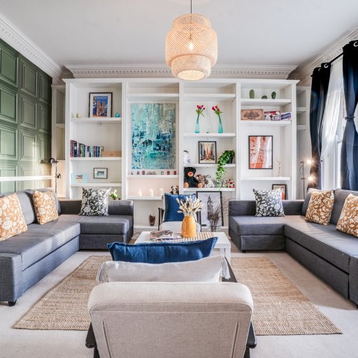 Buckingham Palace 4BR Family Stay & Cathedral View
