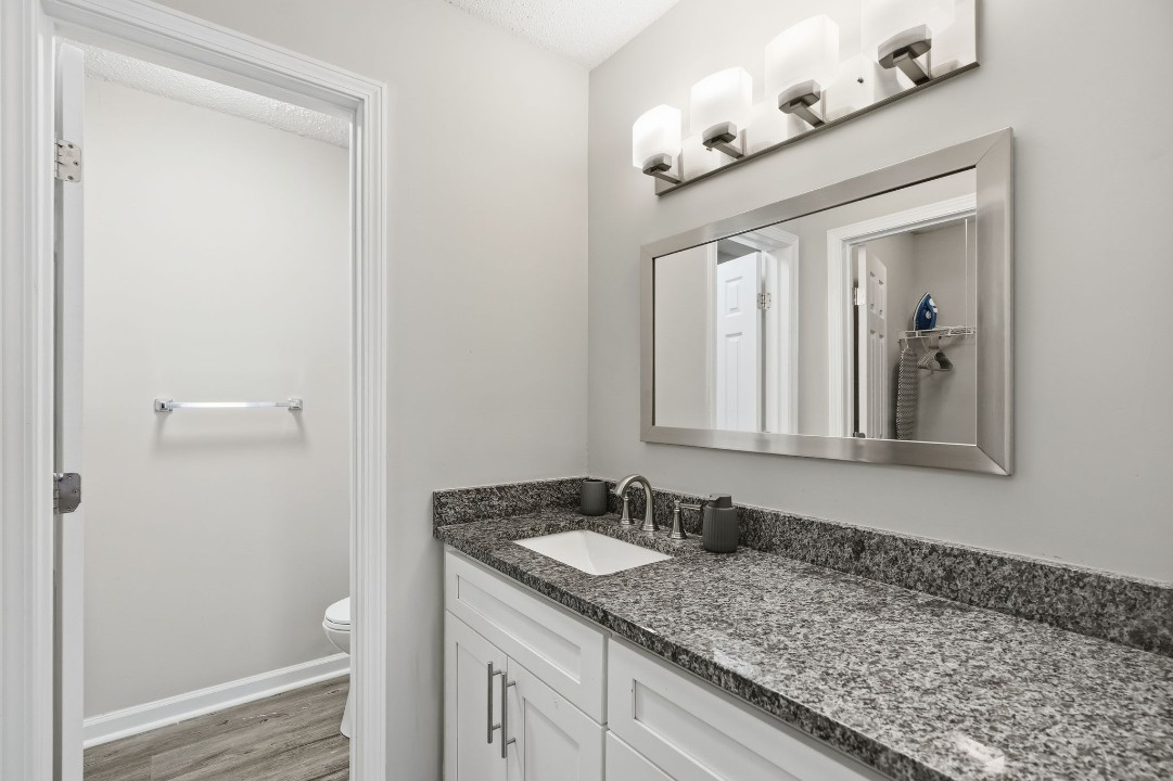 Crest at East Cobb 1828K · Unit 2/2