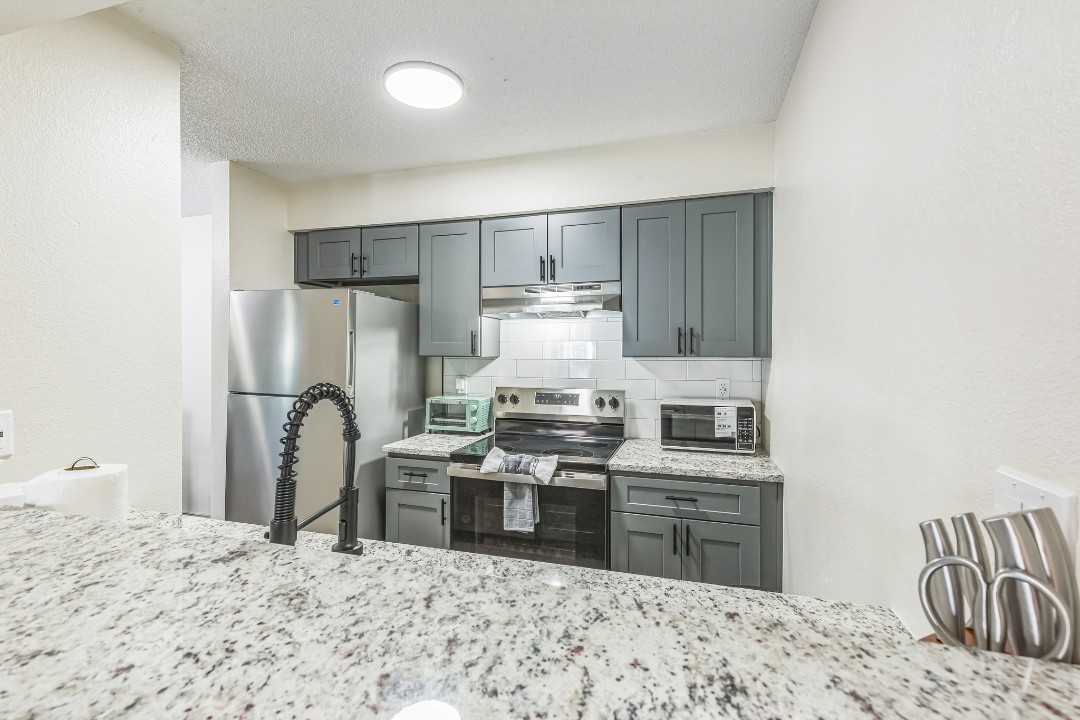 Rosehill Pointe · Unit 122 2/1