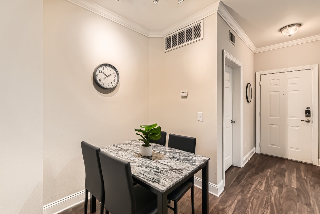 Crest at Midtown · Unit 4120 2/2