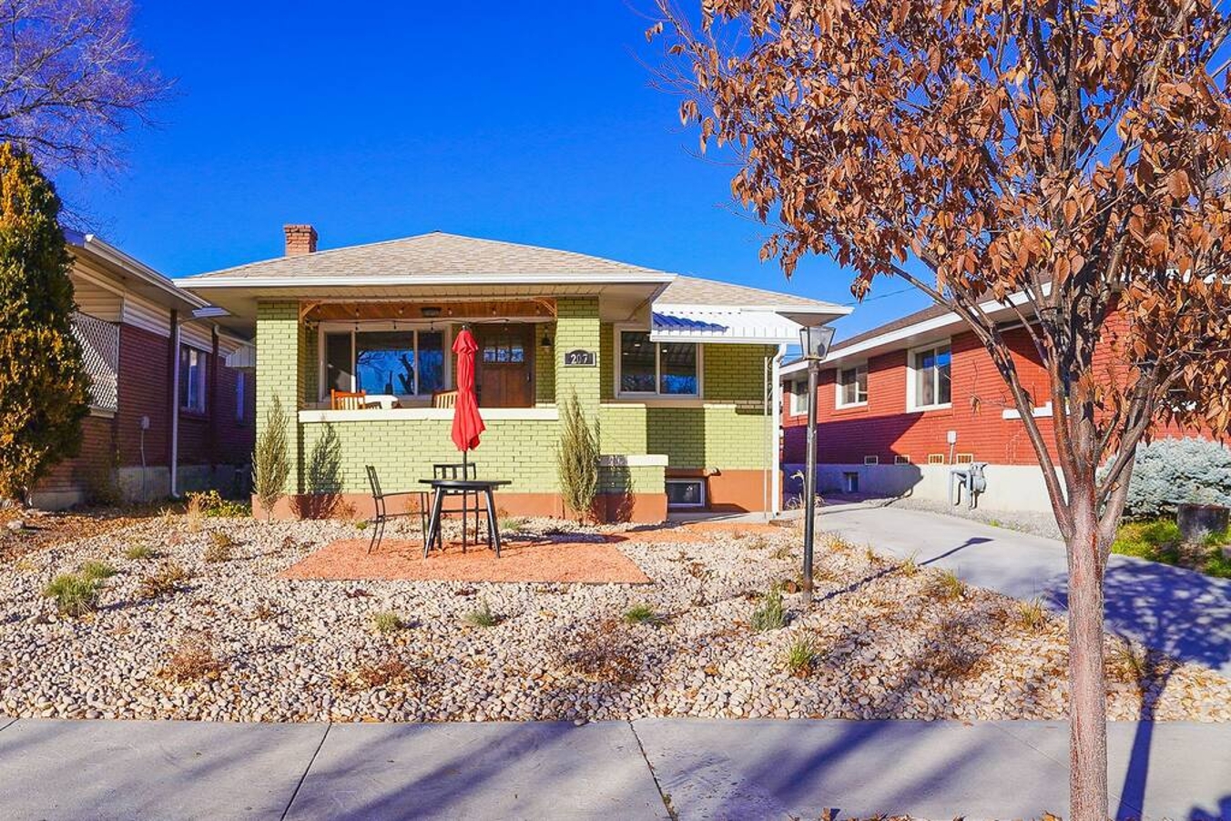Charming Downtown Craftsman Bungalow photo 2
