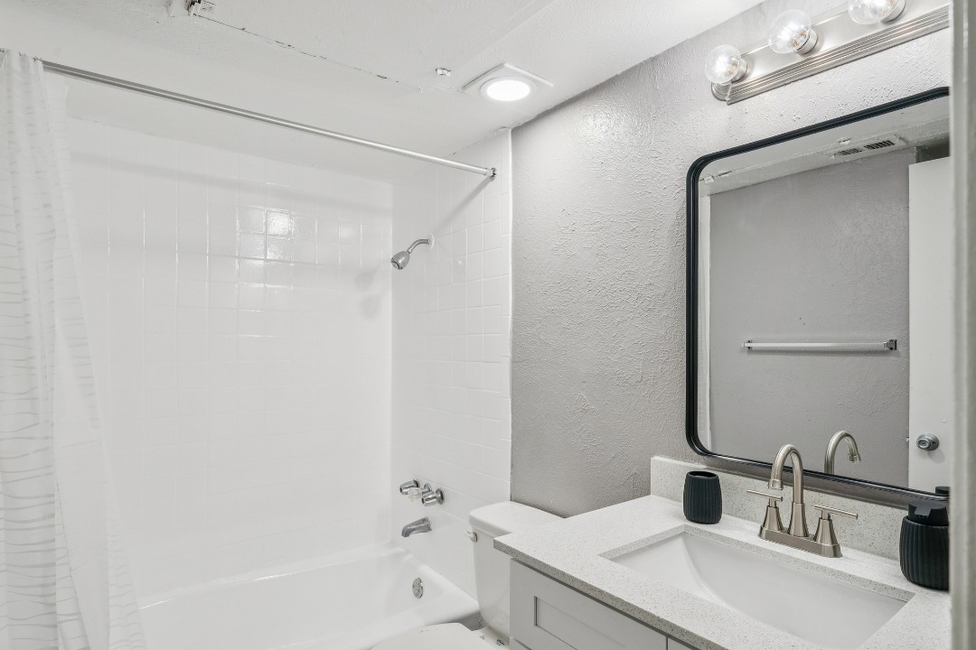 Vista Buena 2-162 · Unit 1/1