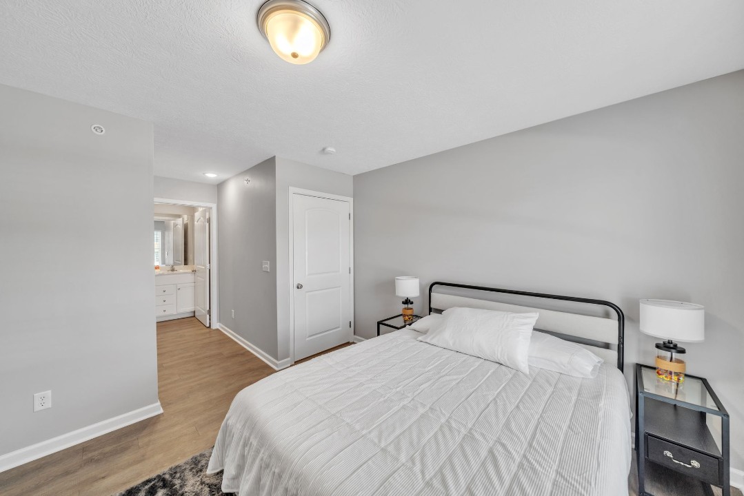 Stonecrest 717, · Unit 2/2