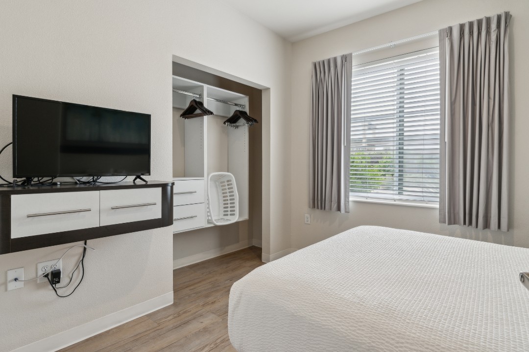 Simplicity At the Rim · Unit 1118  3/2