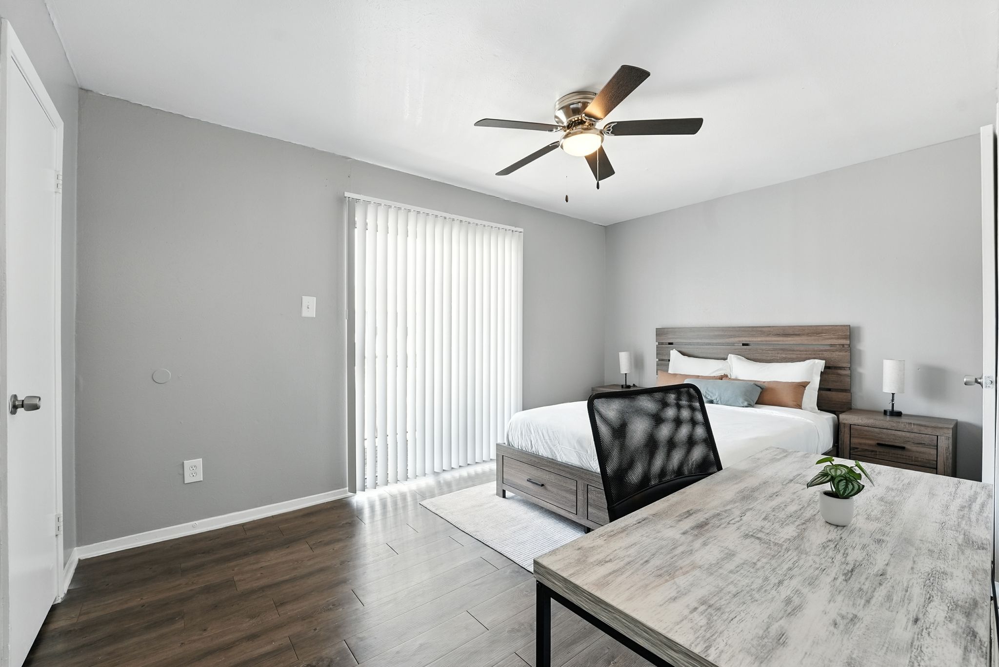 Comfortable 1BR Midterm Housing I Free Parking in Denton, TX
