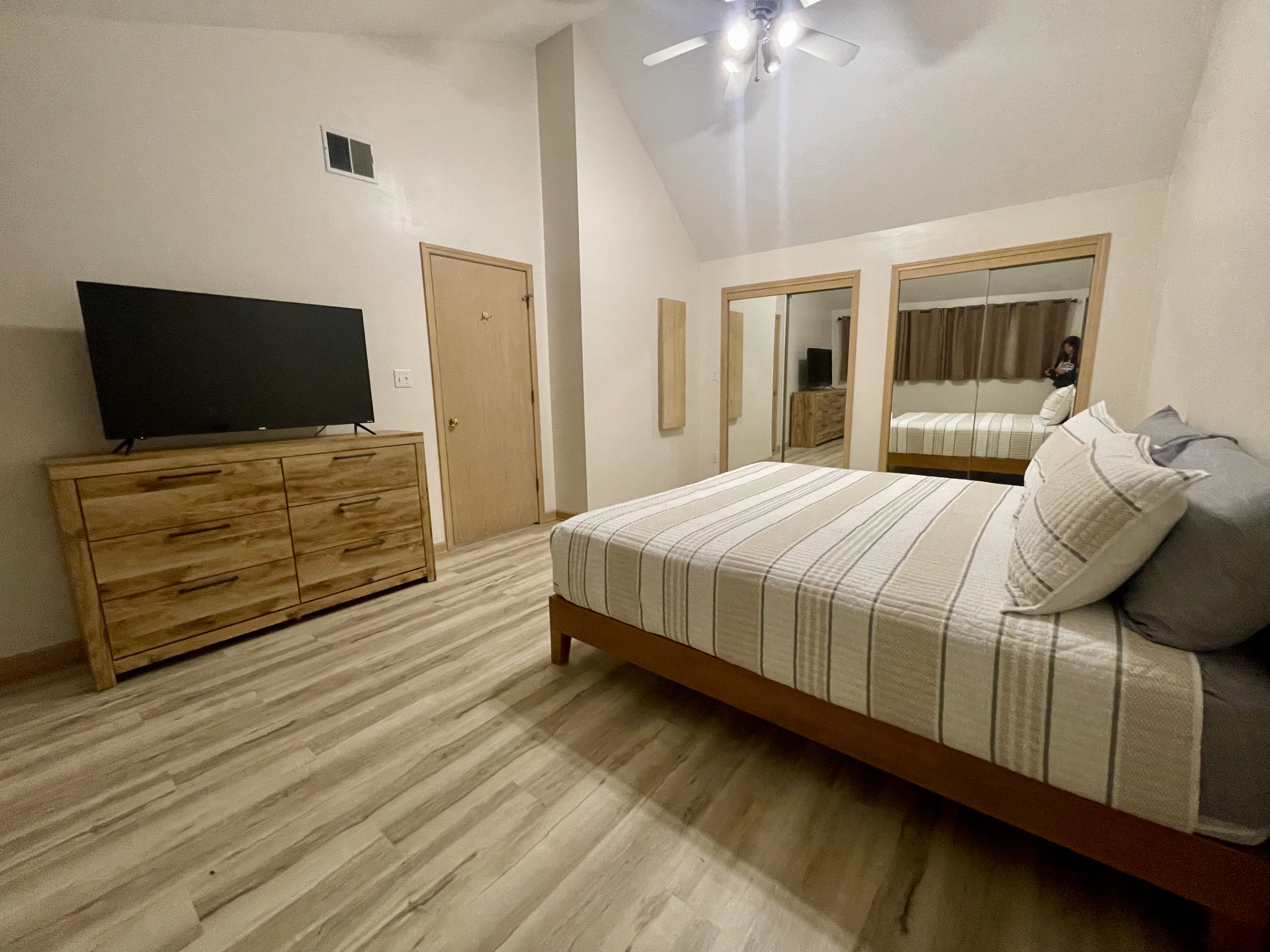 Premier's Place photo 3