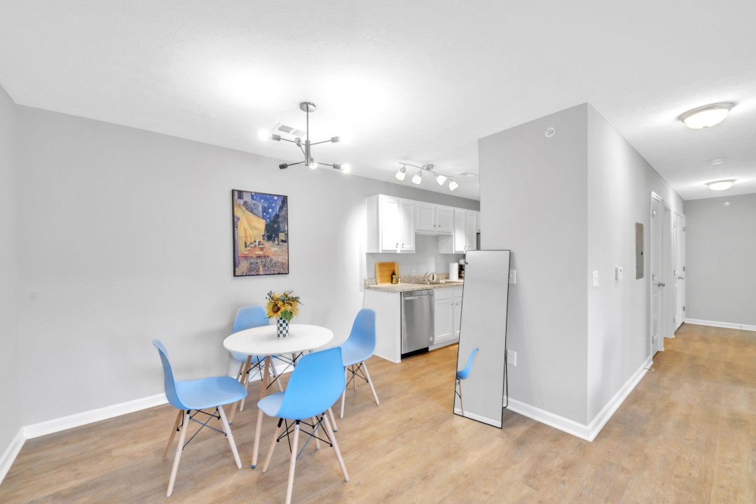 Stonecrest 623, · Unit 2/2