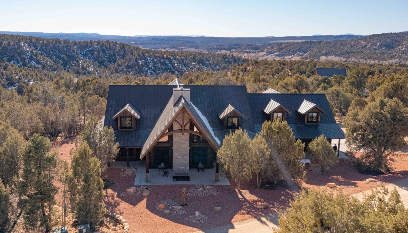 Juniper Ridge Luxury Lodge @ East Zion & Bryce in Orderville, UT