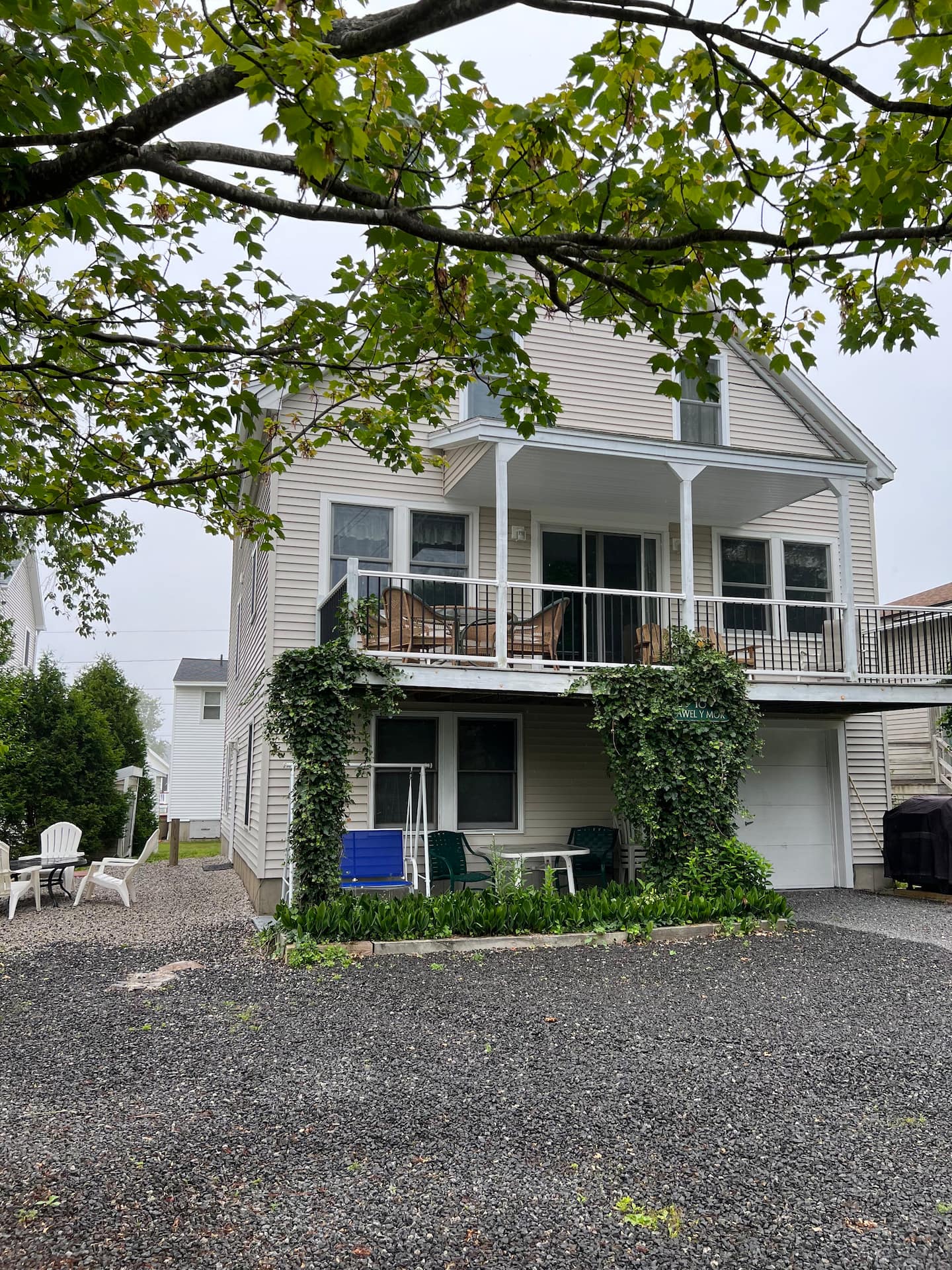 Beautiful beach cottage  with ample room — Nubble Peninsula, ME — vacation rental