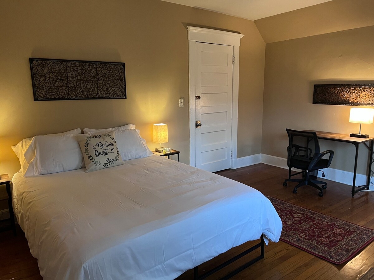 Acorn Room photo 5