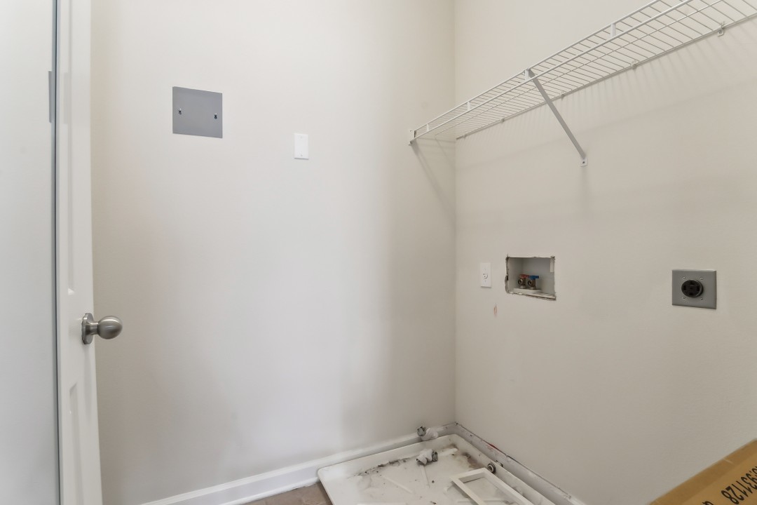 The Verandas, 2325 Calgary Crescent, · Unit 1/1