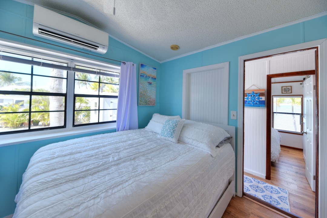 Windy Point Oceanfront in Geiger Key — Bedroom 2