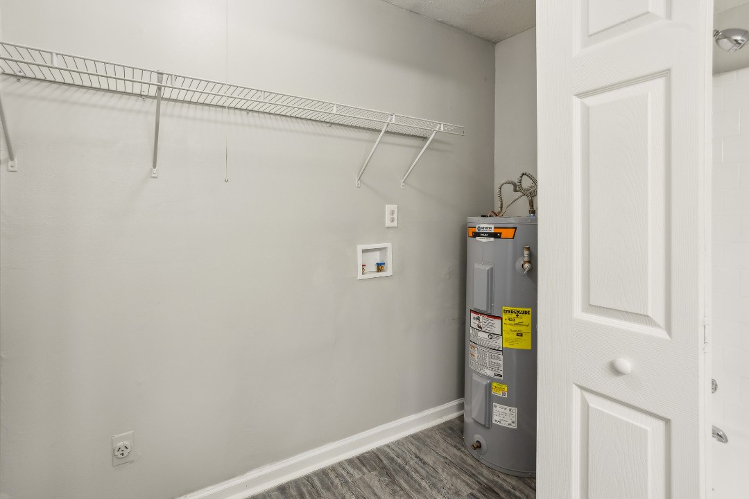 Crest at East Cobb 1812E · Unit 2/2