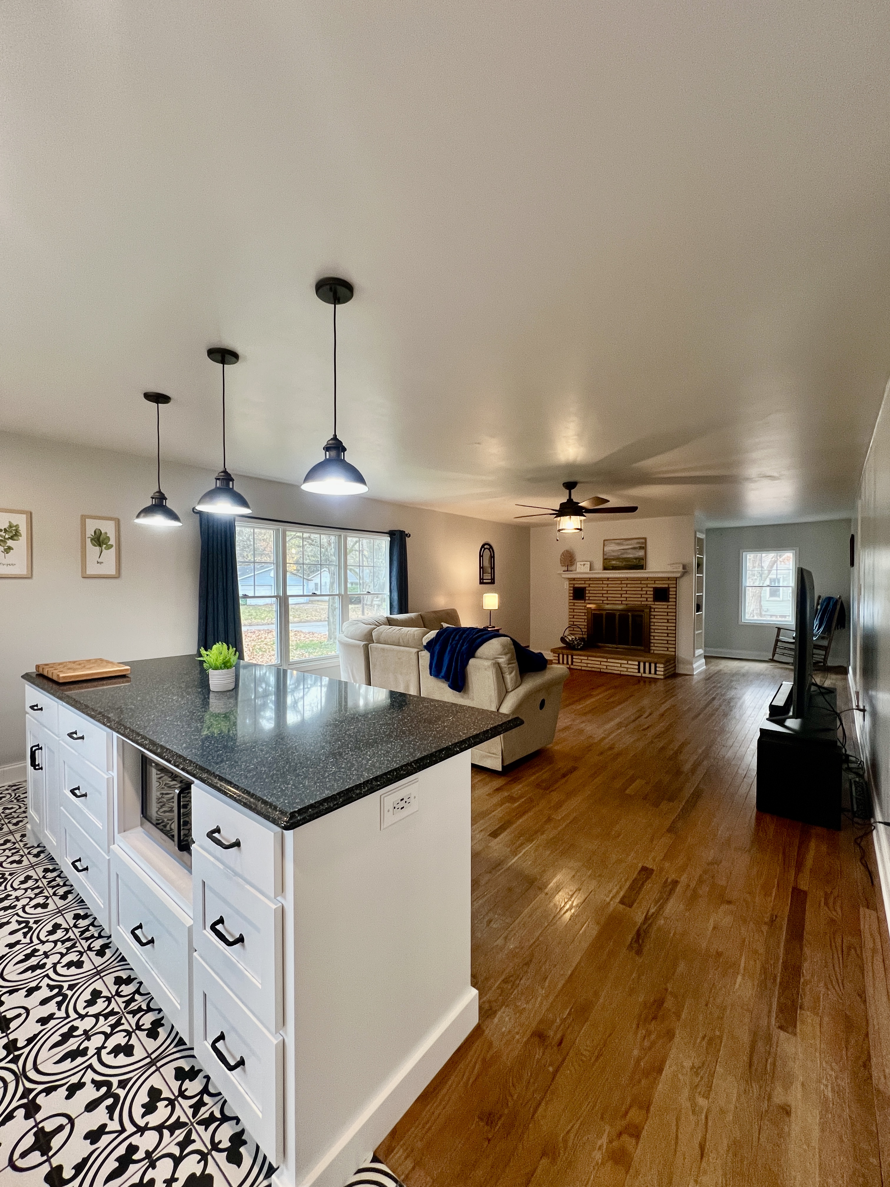 Maple City Manor photo 2