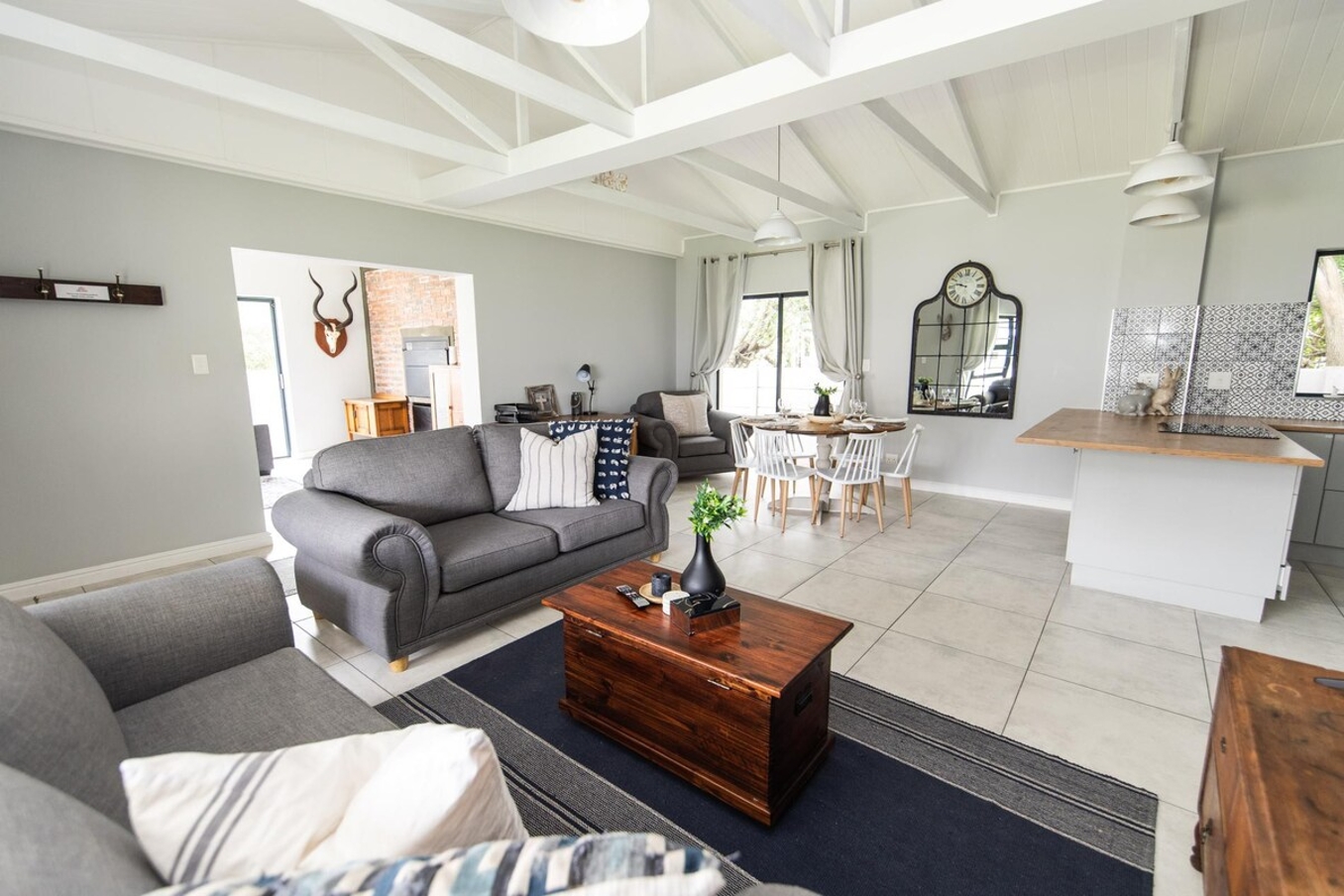 Modern 3 bedroom in the heart of PE — Gqeberha, Eastern Cape — vacation rental