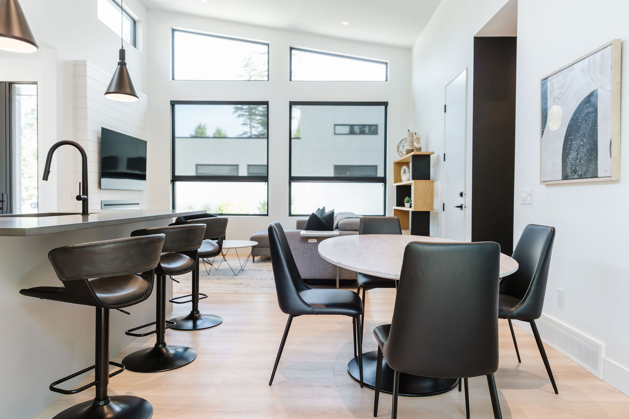 The Hobson Haven | Close to Beaches & Restaurants — Kelowna, BC — vacation rental