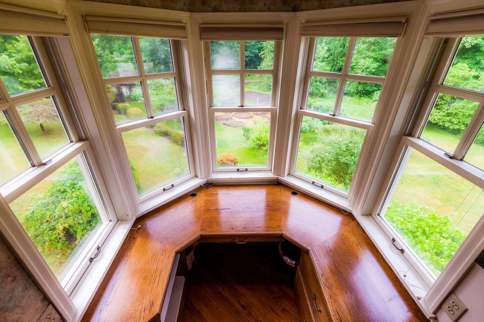 Wisteria Hollow Victorian — photo 33
