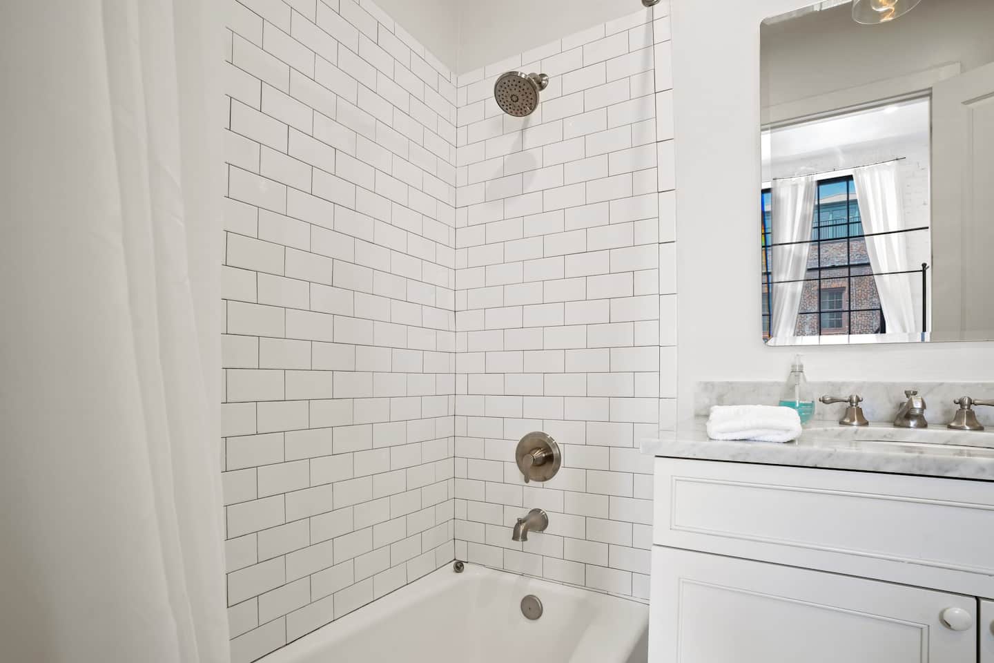 ensuite bathroom space 2