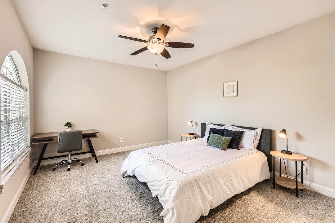 Crest at Midtown · Unit 1525 2/2