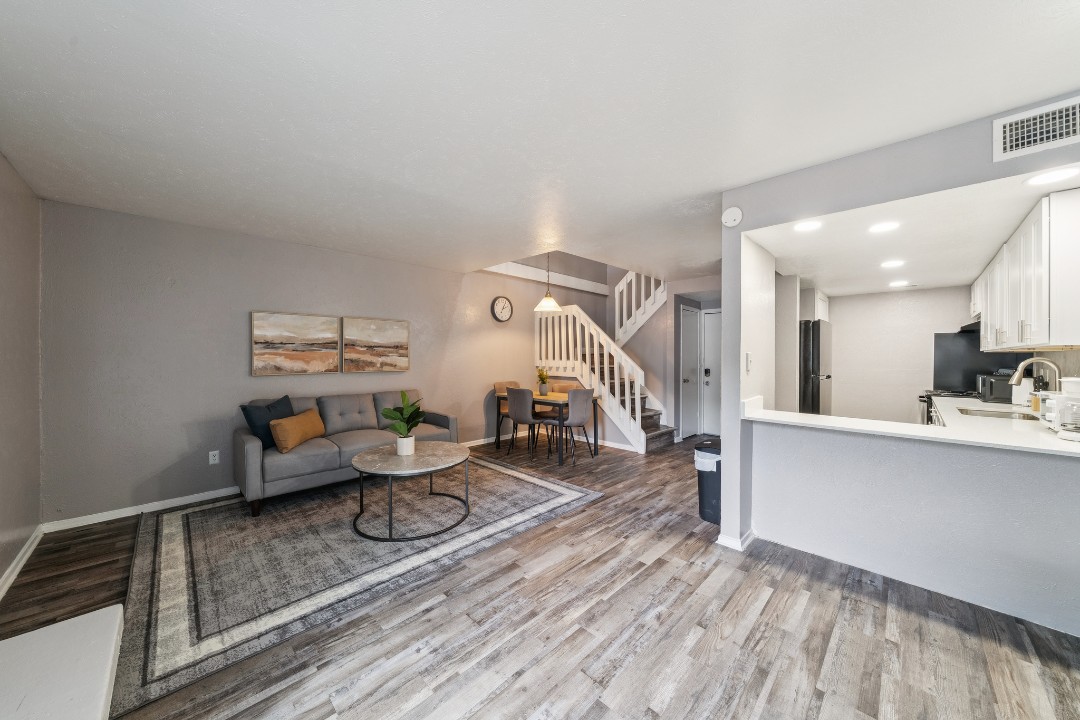 Vista Buena 2-180 · Unit 1/1