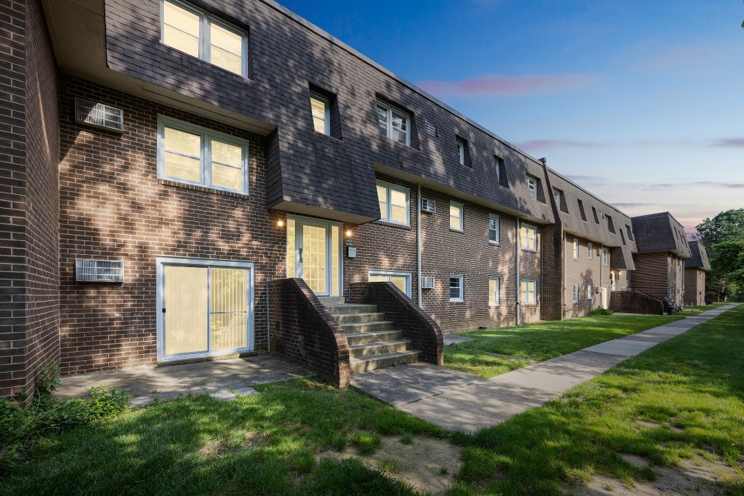 Pinebrook 816 Wharton Drive, 2br