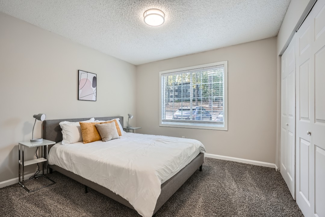 Crest at East Cobb 1820E · Unit 2/2