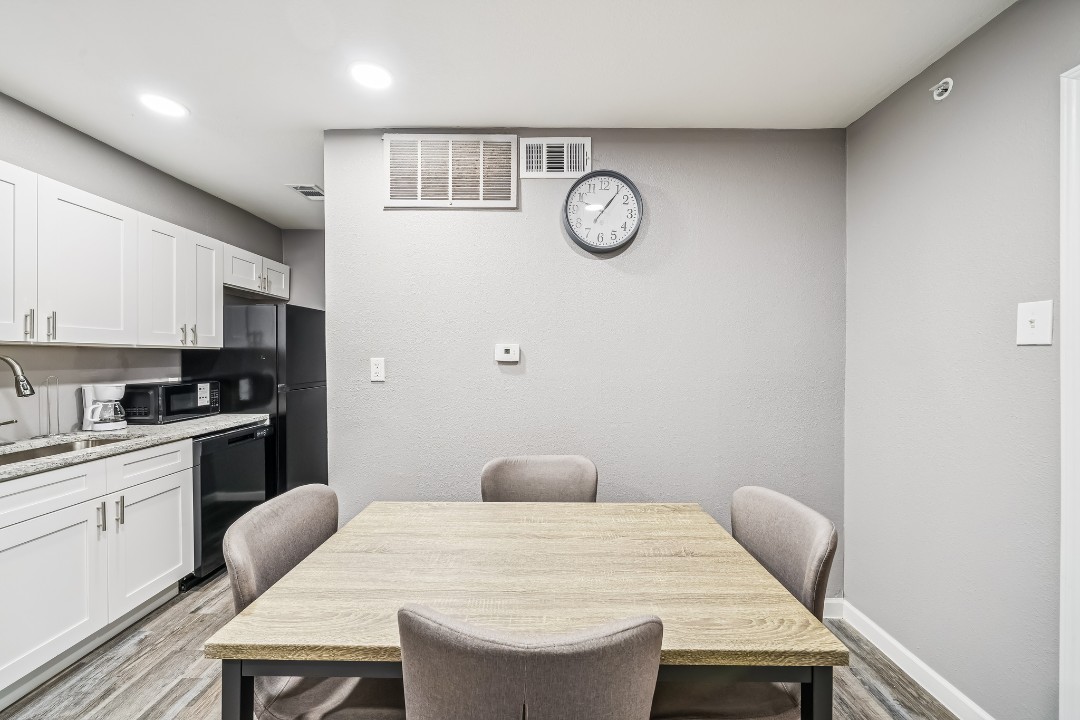 Vista Buena · Unit 3332 1/1