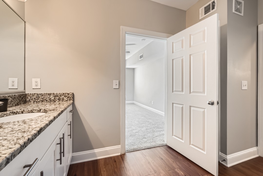 Crest at Midtown · Unit 3501 2/2