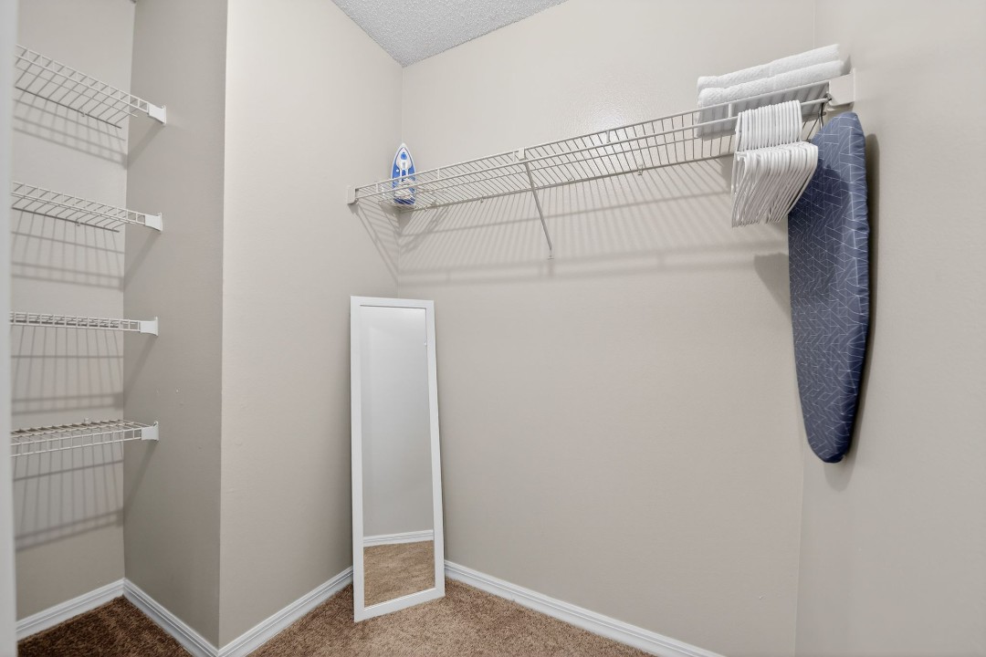 Avenue · Unit at Winter Springs 03-207 1/1
