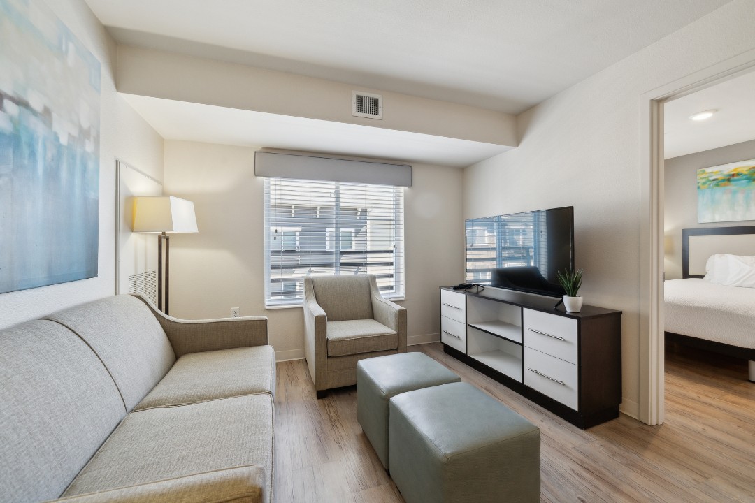 2 Bedrooms · Signature layout