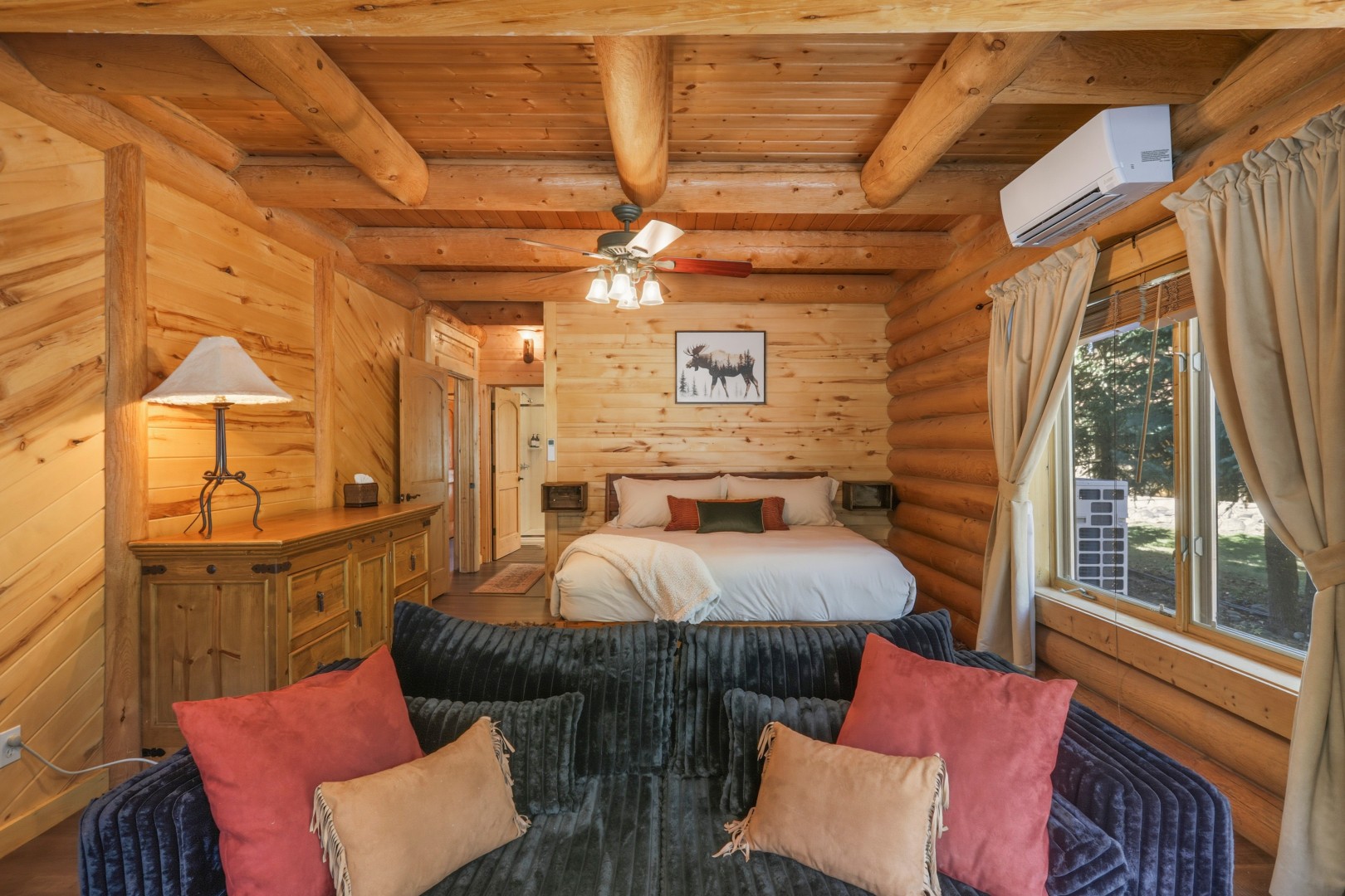 Downstairs Master Suite w/ King Bed
