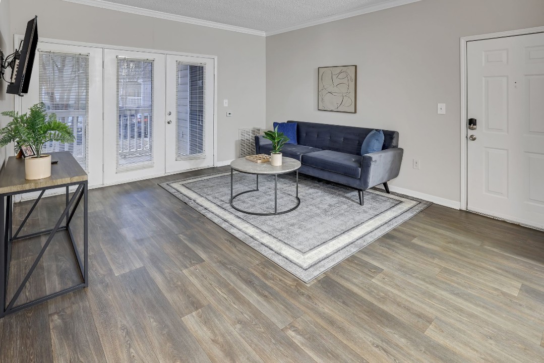 The Avenues of Lakeshore · Unit 811 2/2